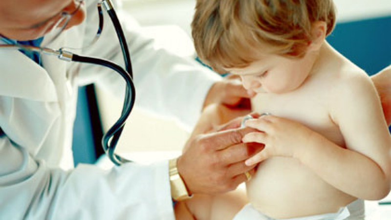 Д-р Мариела Даскалова: Проблемните тестиси се лекуват до двегодишна възраст на детето