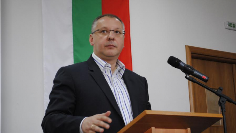 Станишев към депутатите си: Законът за МВР да мине изцяло през комисия до 1 май (СНИМКИ)