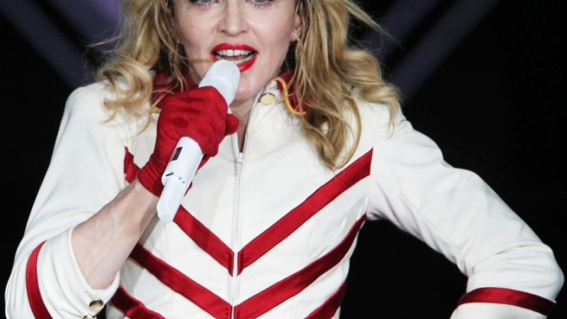 Мадона се загрижи за Украйна, зове за революция на любовта