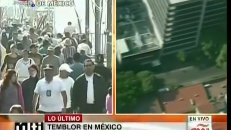 Психоза в Мексико - милиони са на улицата, спряха телефоните и електричеството (ВИДЕО и СНИМКИ)