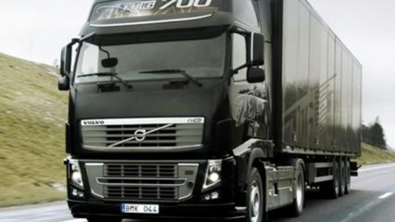Ограничава се движението на камиони над 12 тона по 6 пътя   