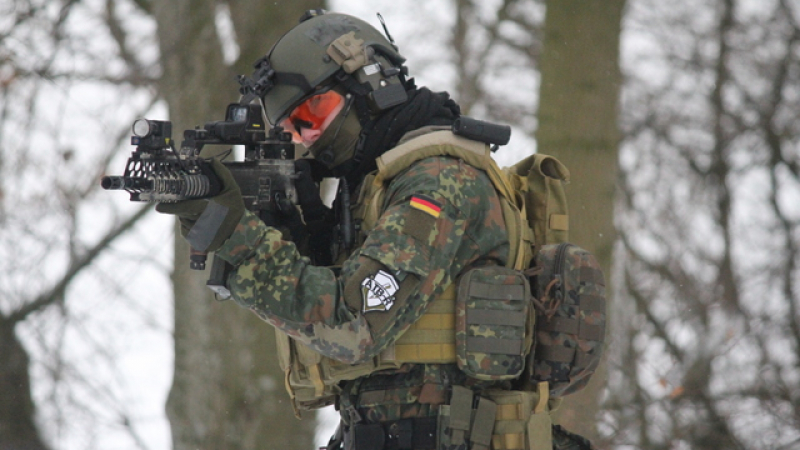 Германия хвърля елитен отряд срещу опълчението в Славянск