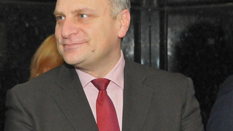 Курумбашев хвърли оставка като депутат