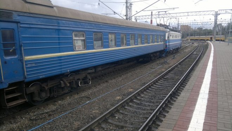 Терористи в Славянск опитаха да отвлекат влак от Москва за Мариопол