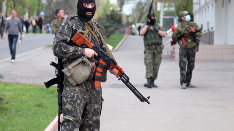 Започна щурм на Военното командване на Луганск