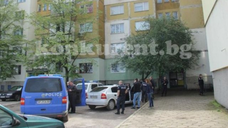 Валери от Враца, който застреля Клавдия, бере душа в болницата