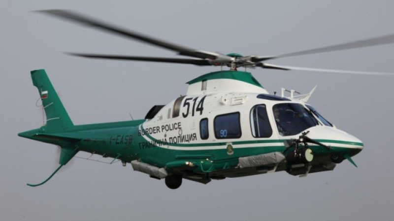 Трети хеликоптер търси тримата в Балкана