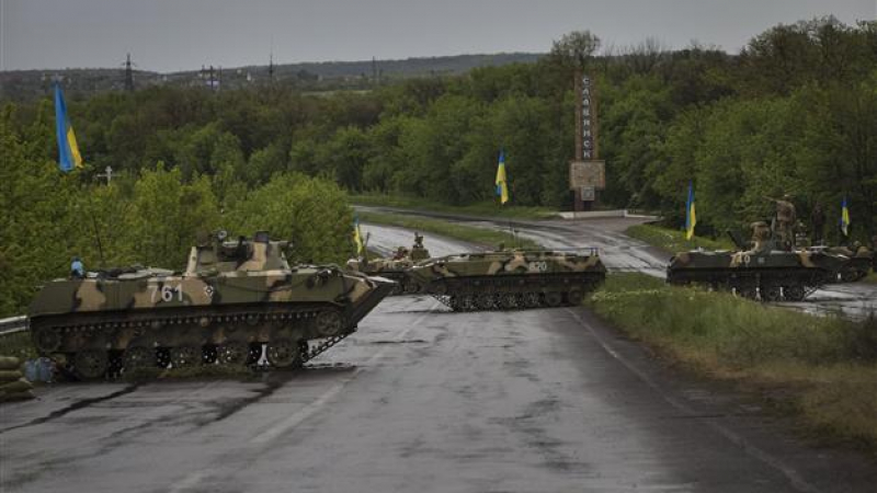 Пономарьов: Украинските сили за сигурност отново обстрелват Славянск