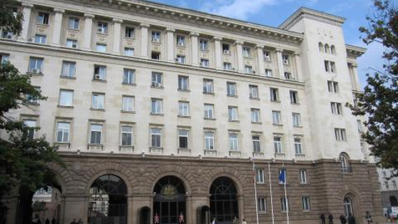 От администрацията на Плевнелиев недоумяват защо са споменати в проверката за опасните кюфтета