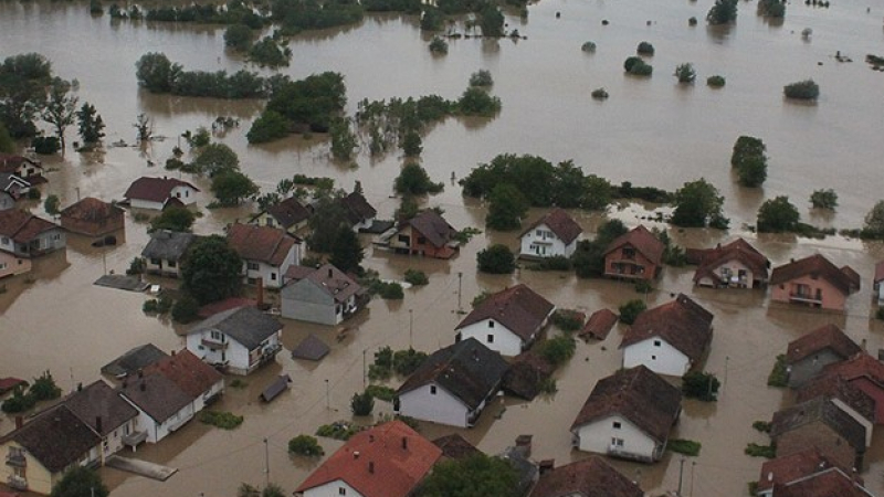 Босна и Херцеговина оплаква жертвите на потопа