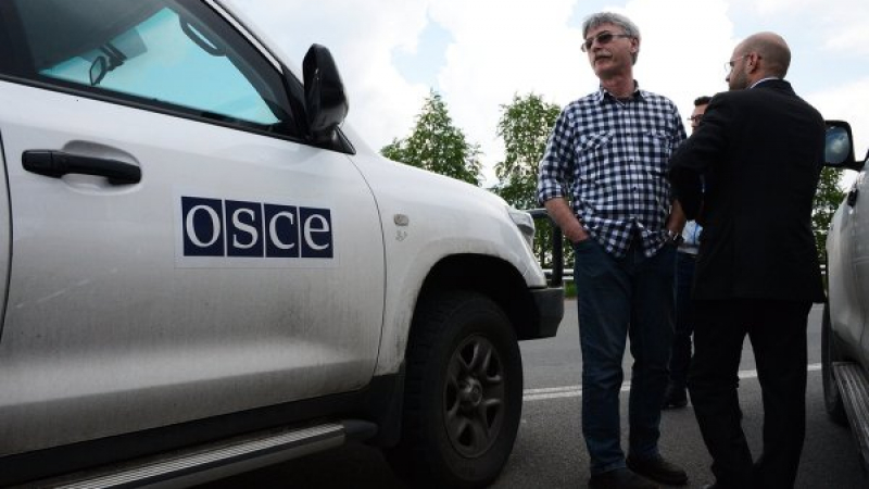 Украинските опълченци подозират наблюдатели от ОССЕ в шпионаж