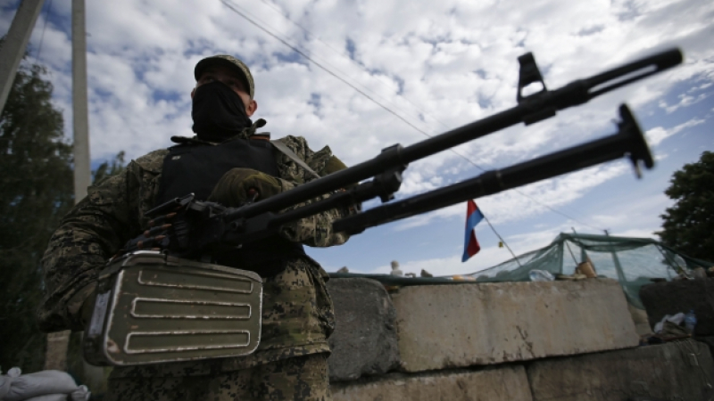 Украинската армия щурмува Славянск с тежка техника