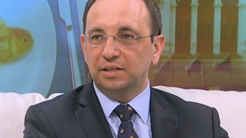 Ексдепутат от НДСВ: Слави Трифонов си слага "таралеж в гащите" с Николай Василев