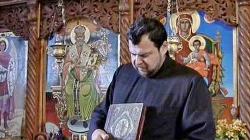 Свещеникът от ограбения храм: Който посяга на Свети Николай, ще бъде наказан до девето коляно