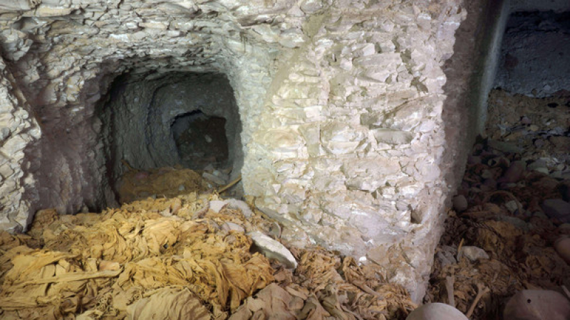 Откриха гробница на 4000 години в Египет