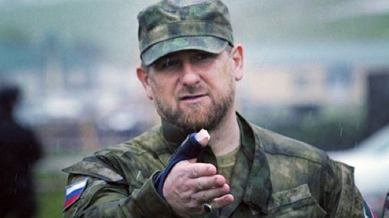 Кадиров призова украинския външен министър: На колене пред Путин!