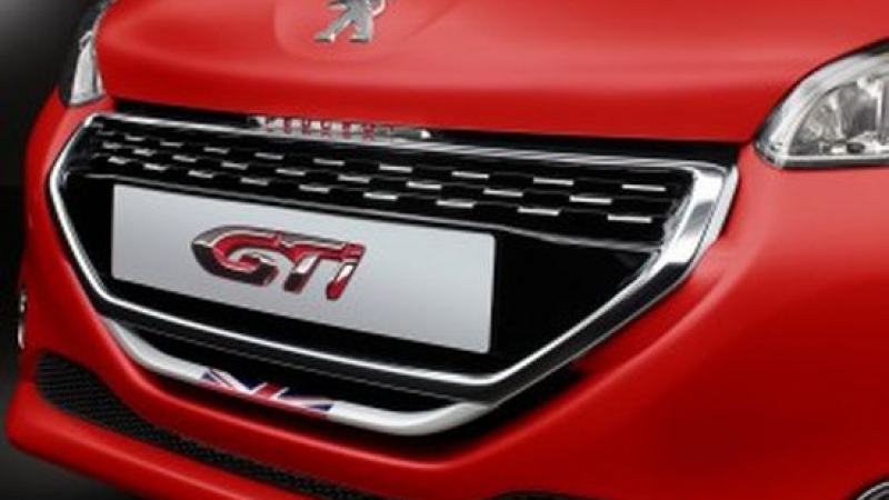 Peugeot показва 208 GTi 30th Anniversary в Гудууд