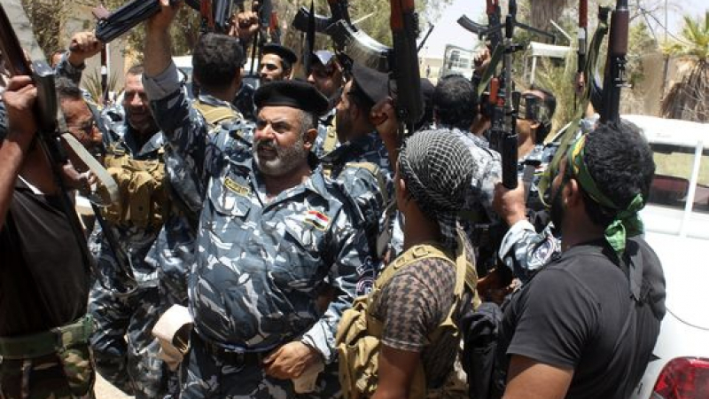 Иракската авиация нанесе удар по джихадистите в Тикрит