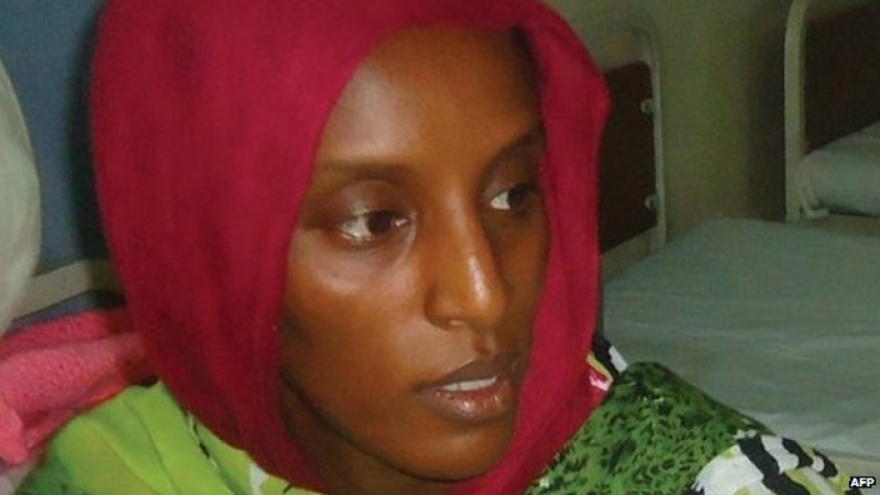 Зрелищен арест на освободената вчера суданка Мариам Ибрахим
