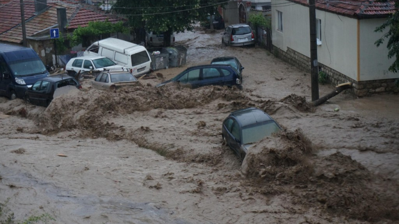 Позитивното от потопа във Варна, е че ще бъдат сринати незаконните къщи в Аспарухово