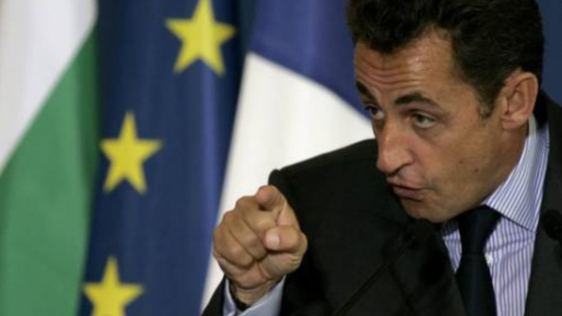 Шокираният Саркози отхвърля обвиненията