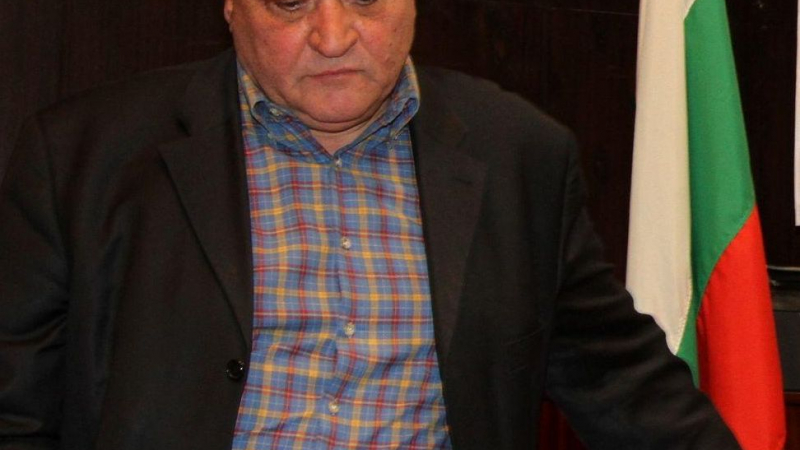 Димитър Дъбов на спешна среща със социалисти в Пловдив и Пазарджик за пленума в събота