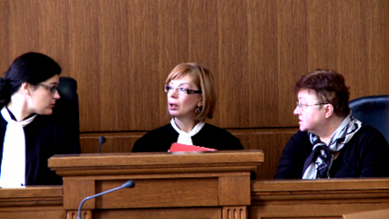 Съдия Ченалова: Ако имах 2 млн. долара, щях ли да гледам по 700 дела годишно?