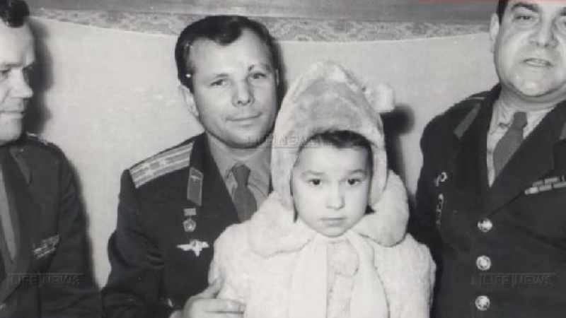 Намериха неизвестни снимки на Юри Гагарин (ВИДЕО)