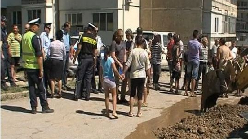 Месец отсрочка за ромската махала във Враца с неплатени сметки за вода от 7 години