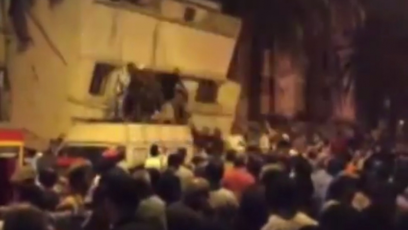 Страшна драма в Казабланка - три сгради рухнаха, докато хората вътре спят (ВИДЕО)