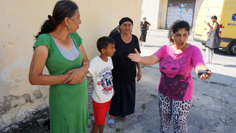 Роми плашат да се самозапалят, защото ги гонят от незаконните им къщи във Варна 
