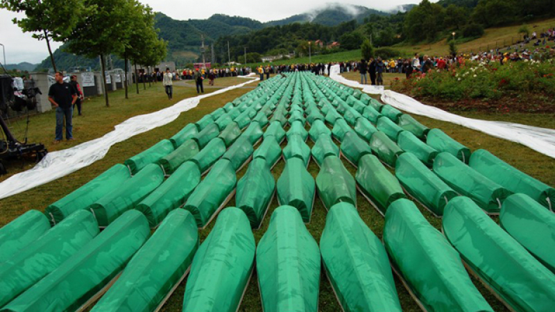 Холандия носи вина за 300 смъртни случая в Сребрeница