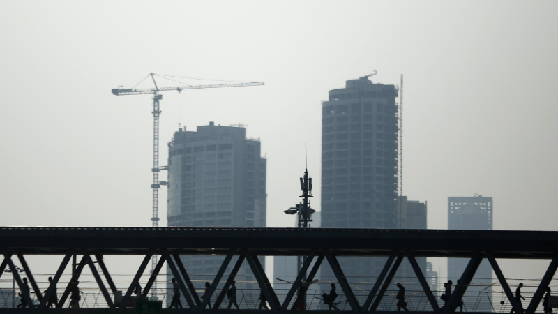 Въздухът в Пекин е девет пъти по-мръсен от нормата на СЗО