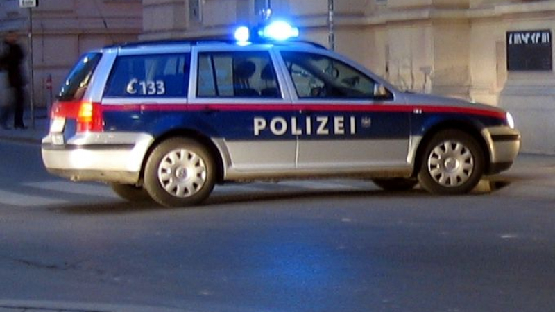 Масови арести в Австрия, след като изловили двама наши с крадена кола