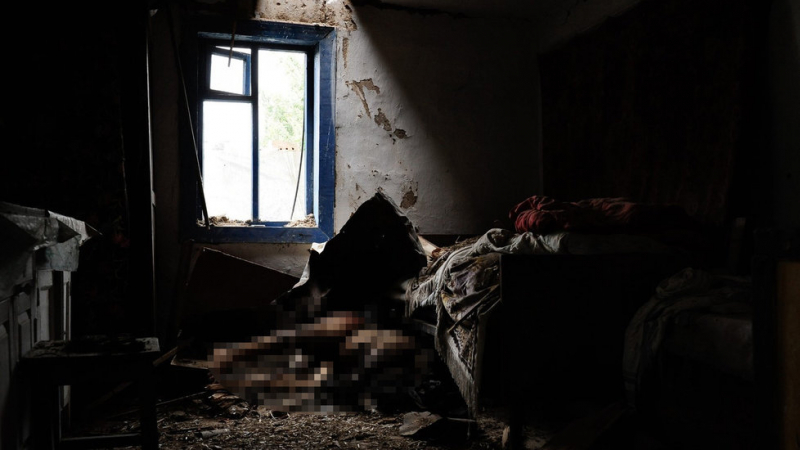 Украинка живее с труп от самолета вече втори ден (18+)