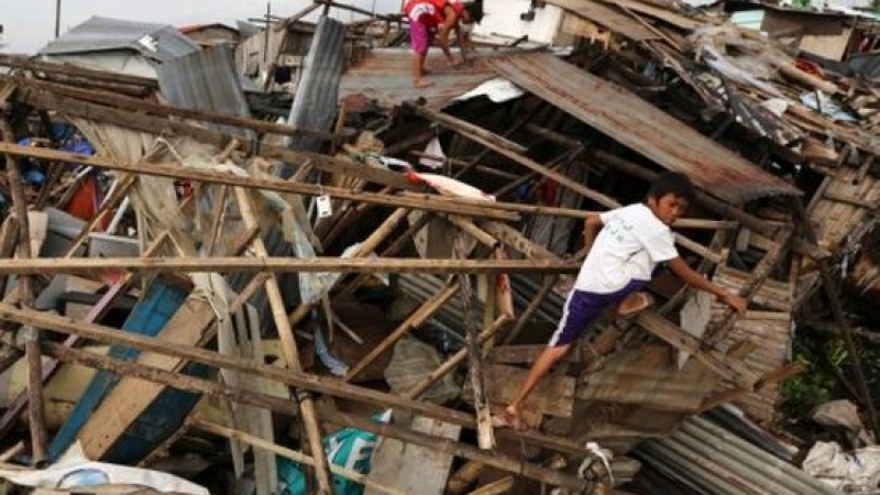 Най-силният тайфун от десетилетия удари Китай, 18 са загинали