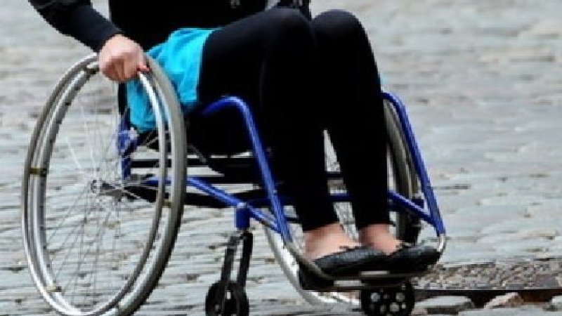 Екстрадират благоевградчанка инвалид заради обир на бижута в Хърватия