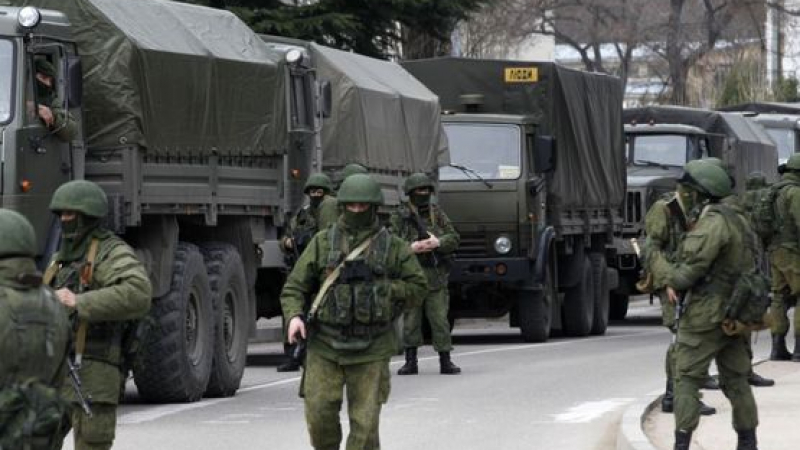 Тимчук: Руските власти прехвърлят войски към границата с Украйна