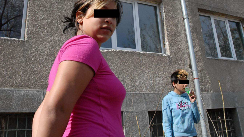 Бивша възпитателка в дом “Асен Златаров”: Болно от СПИН дете изплака на улицата: &quot;Умирам! Помогни ми!&quot; 