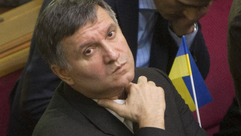 Офицер от милицията е опитал да убие вътрешния министър на Украйна Арсен Аваков