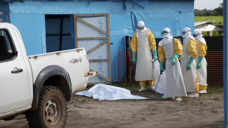Войска и полиция отцепват епицентъра на ебола 