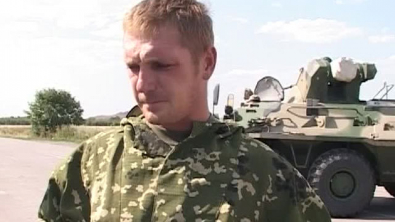 Украински бойци с развято бяло знаме преминаха руската граница (СНИМКИ/ВИДЕО) 