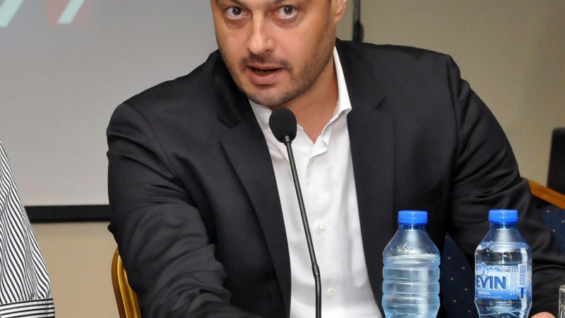 Бареков ще съди Яне Янев за клевета