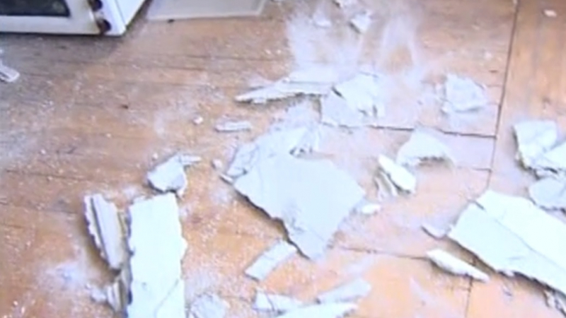 Щетите в Костенец: Паднали тавани и счупени стъкла