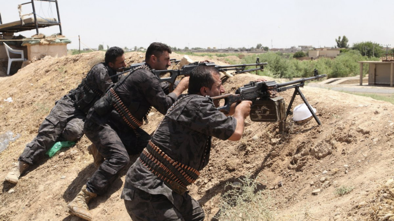 Кюрдите са поели котрол над два града, завзети от ислямистите
