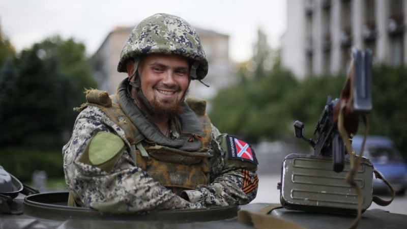 Опълченците в Донецк готвят контраудар с 200 единици бронирана техника