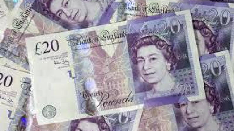 Заплатите в Англия рекордно ниски