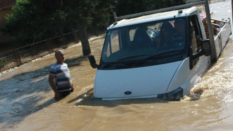 Дават над 16 милиона лева за пострадалите от наводненията райони