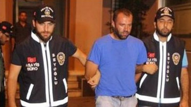 Задочно обвиняват убиеца на Небает, който избяга в Турция
