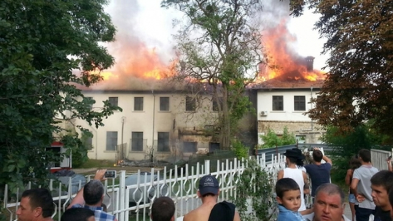 Детският лагер в Кранево пламнал от хвърлен фас